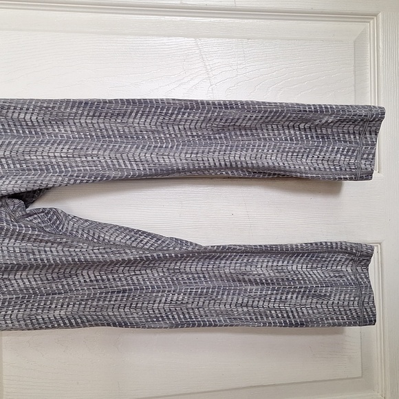 lululemon | High Rise Wunder Under Crop Battleship Women 4 - Picture 7 of 10